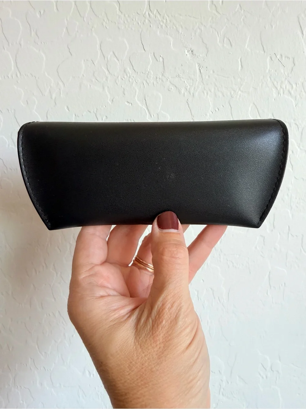 VINTAGE RAY-BAN SUNGLASSES CASE & CLOTH